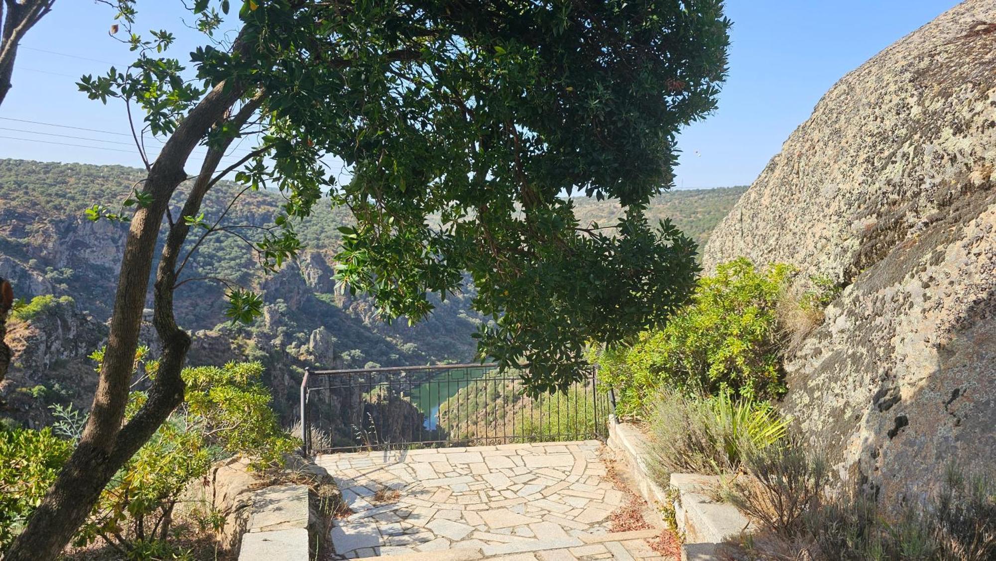 Juncao - Apartamentos Completos Miranda do Douro Zewnętrze zdjęcie